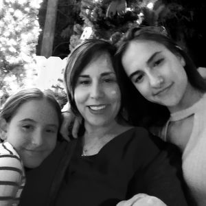 Meet your Posher, Dina